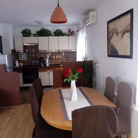 Sunrise Semesterbostad