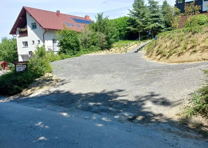 Sunrise 別荘 マリボル